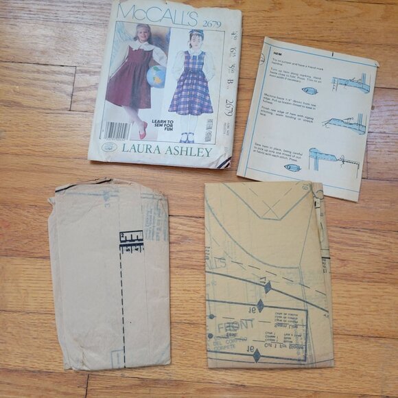McCalls 2679 Laura Ashley Sewing Pattern Set Girls Dresses - Picture 2 of 3